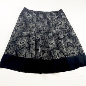 Ann Taylor | Full Black Skirt Embroidered Flowers